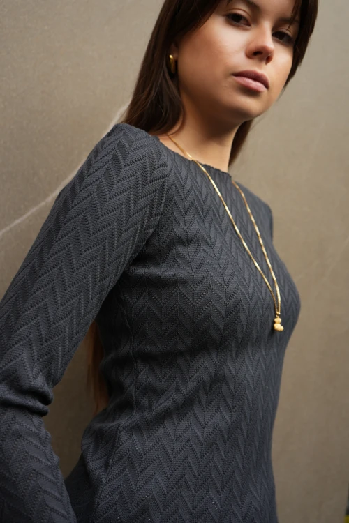longsleeve czarny, bawełniany, wzór w jodełkę