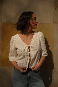 bluzka z haftem Alicia pearl circles