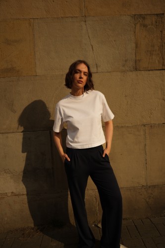 pudełkowy t-shirt, off-white, ecru, kremowy, krótki szeroki rękaw