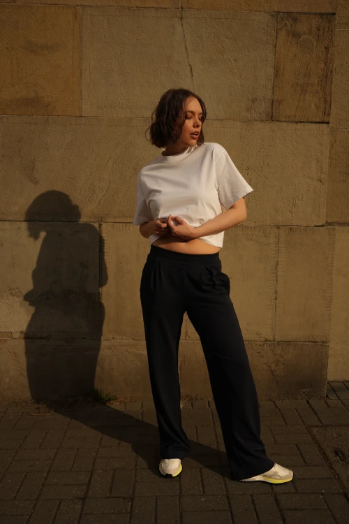 pudełkowy t-shirt, off-white, ecru, kremowy, krótki szeroki rękaw