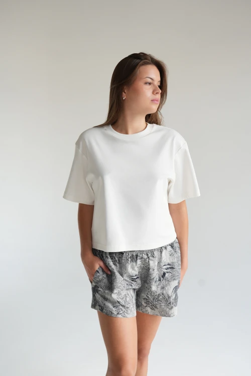 pudełkowy t-shirt, off-white, ecru, kremowy, krótki szeroki rękaw, bawełna