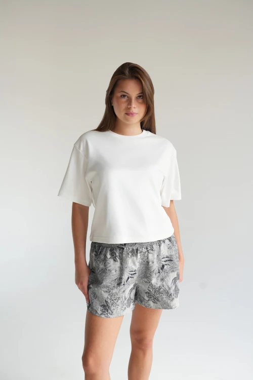 pudełkowy t-shirt, off-white, ecru, kremowy, krótki szeroki rękaw, bawełna